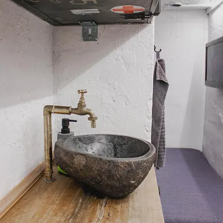 Vojensky Bunker B Campismo de Luxo *