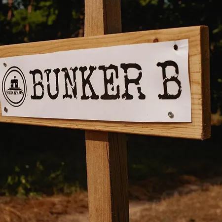 Luxury tent Vojensky Bunker B *